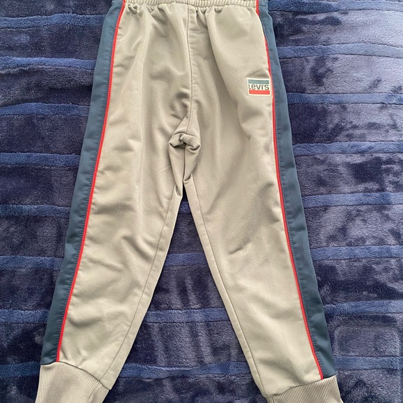 Levi’s boys truck suit  used but in good condition. - Picture 3 of 8